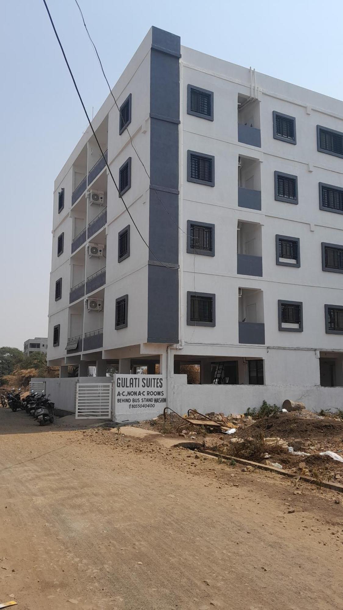 Hotel Gulati Suites Washim Exterior foto